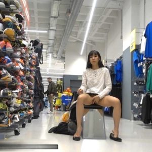 图片[1]-迪卡侬潮喷门事件【341M完整版】-萌心次元|MoxACG.Moe